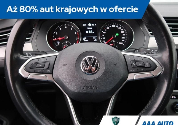 Volkswagen Passat cena 75000 przebieg: 143101, rok produkcji 2020 z Sośnicowice małe 326